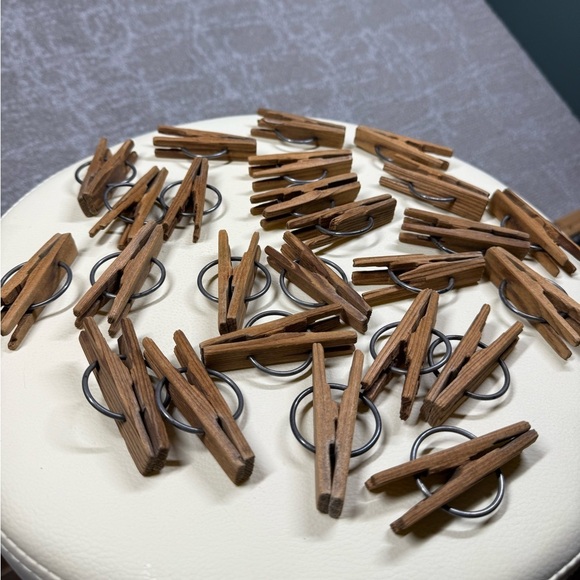 Rare 1800s Wood Clothes Pin Primitive Antique R.E. Hoyt Spring 1887 Set of 25 - Picture 5 of 6